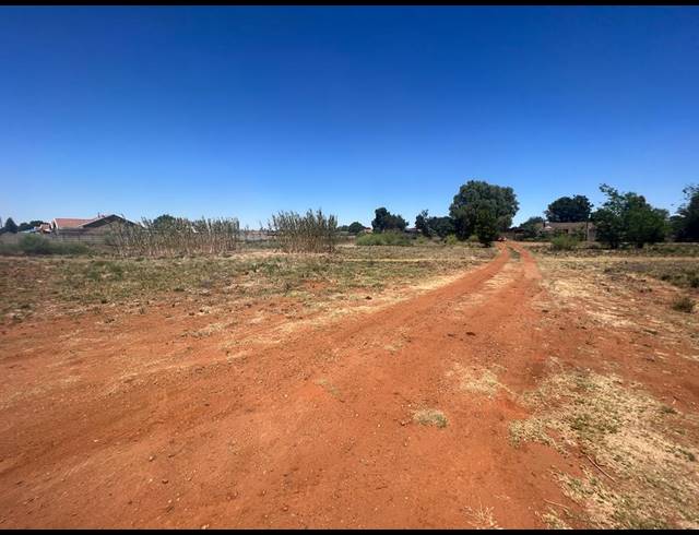 3,775M² VACANT LAND FOR SALE IN KOOKRUS